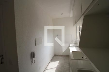 Apartamento à venda com 42m², 2 quartos e 1 vaga Apartamento à venda com 42m², 2 quartos e 1 vagaCozinha e Área de Serviço
