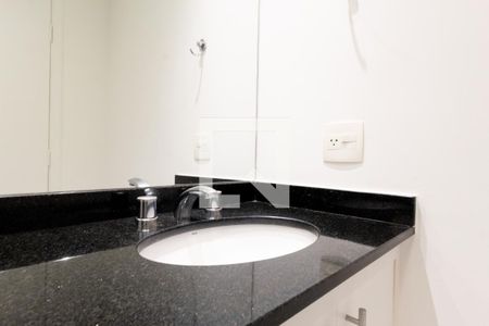 Apartamento para alugar com 65m², 2 quartos e 2 vagasSuíte 2 - banheiro