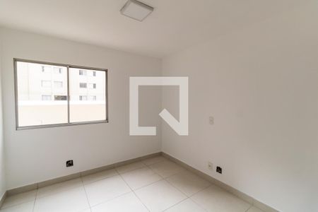 Sala de apartamento para alugar com 3 quartos, 80m² em Jardim Peri Peri, São Paulo