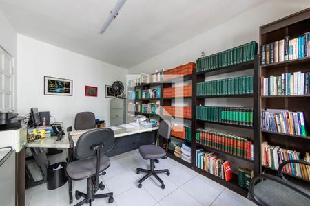 Casa à venda com 385m², 3 quartos e 3 vagasEscritório externo