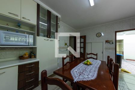 Casa à venda com 385m², 3 quartos e 3 vagasCozinha