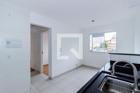 Sala / Cozinha Americana de apartamento para alugar com 2 quartos, 32m² em Piqueri, São Paulo