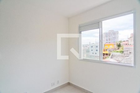 Sala de apartamento para alugar com 2 quartos, 32m² em Piqueri, São Paulo