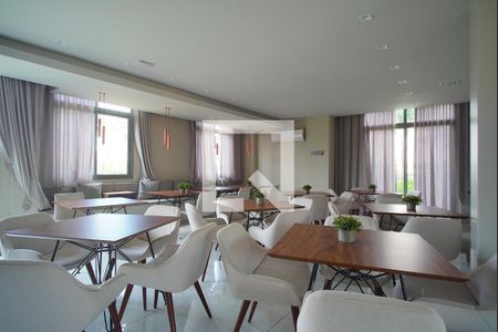 Apartamento para alugar com 57m², 2 quartos e 1 vagaÁrea comum - Salão de Festas
