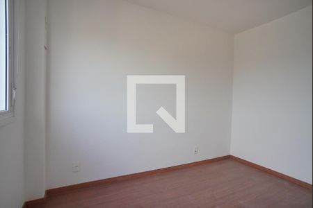 Suíte de apartamento para alugar com 2 quartos, 57m² em Passo da Areia, Porto Alegre