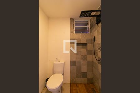 Studio para alugar com 45m², 1 quarto e sem vaga Studio para alugar com 45m², 1 quarto e sem vagaBanheiro