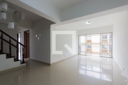 Sala 1 de apartamento para alugar com 3 quartos, 203m² em Freguesia de Jacarepaguá, Rio de Janeiro
