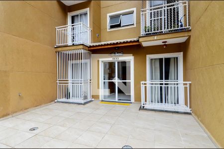 Apartamento para alugar com 48m², 2 quartos e 1 vagaEntrada - Bloco
