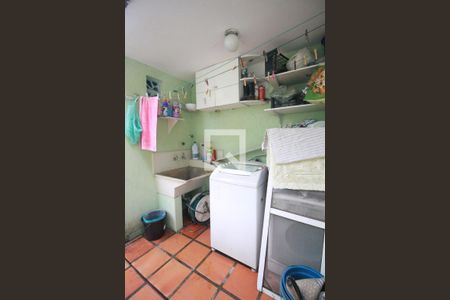 Casa à venda com 201m², 3 quartos e 3 vagasarea de serviço