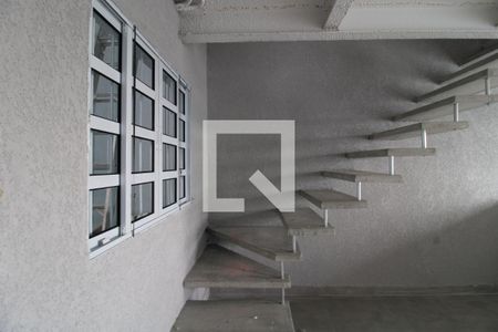 Escada de casa para alugar com 1 quarto, 80m² em Vila Joaniza, São Paulo