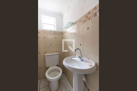 Banheiro de kitnet/studio para alugar com 1 quarto, 25m² em Jardim Bonfiglioli, São Paulo