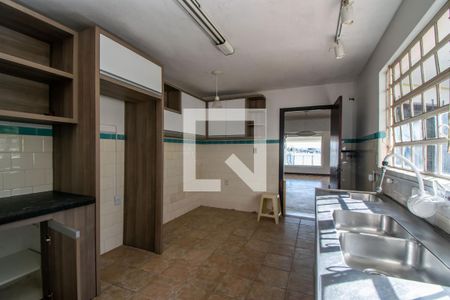 Casa à venda com 370m², 4 quartos e 3 vagasCozinha