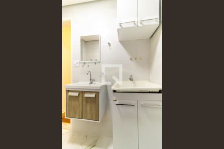 Apartamento à venda com 52m², 2 quartos e sem vaga Apartamento à venda com 52m², 2 quartos e sem vagaBanheiro - Tanque