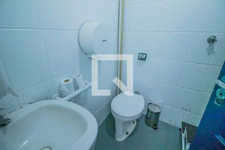 Casa à venda com 170m², 2 quartos e 2 vagasBanheiro de Serviço