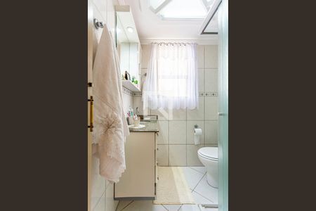 Casa à venda com 49m², 2 quartos e 1 vaga Casa à venda com 49m², 2 quartos e 1 vagaBanheiro