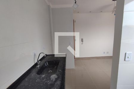 Sala/Cozinha de apartamento à venda com 2 quartos, 38m² em Vila Guilhermina, São Paulo