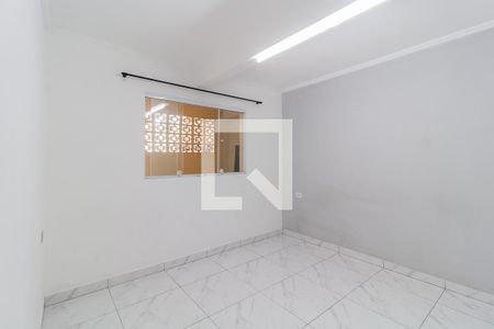 Quarto de casa para alugar com 1 quarto, 40m² em Jardim Estela, Poá