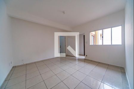 Sala de casa para alugar com 2 quartos, 119m² em Vila Bastos, Santo André