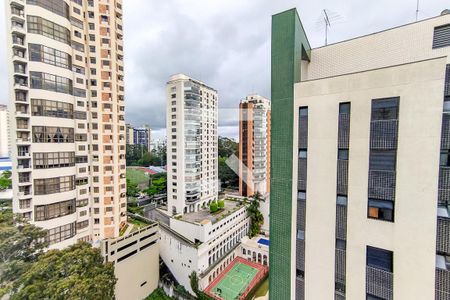 Apartamento à venda com 186m², 3 quartos e 4 vagasVista da Suíte 1