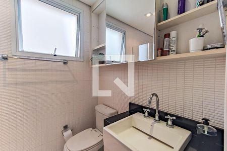 Apartamento à venda com 186m², 3 quartos e 4 vagasBanheiro da Suíte 2