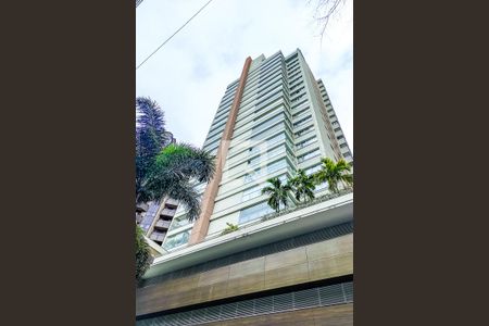 Apartamento à venda com 186m², 3 quartos e 4 vagasFachada