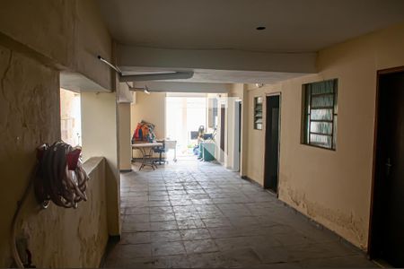 Casa de condomínio para alugar com 200m², 6 quartos e 2 vagashall