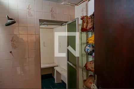 Casa de condomínio para alugar com 200m², 6 quartos e 2 vagassauna