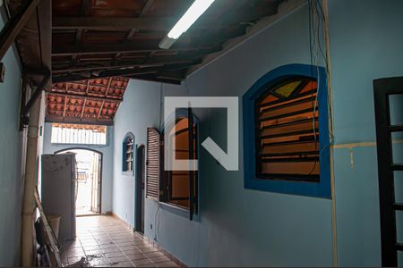 Casa de condomínio para alugar com 200m², 6 quartos e 2 vagascorredor