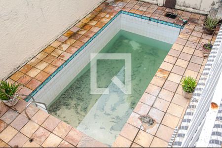 Casa de condomínio para alugar com 200m², 6 quartos e 2 vagasvaranda