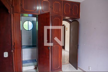 Casa de condomínio para alugar com 200m², 6 quartos e 2 vagasquarto 3 suite