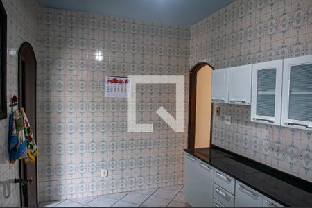 Casa de condomínio para alugar com 200m², 6 quartos e 2 vagascozinha