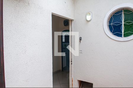 Casa de condomínio para alugar com 200m², 6 quartos e 2 vagasarea