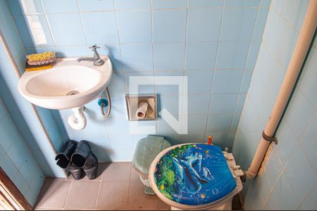 Casa de condomínio para alugar com 200m², 6 quartos e 2 vagasbanheiro