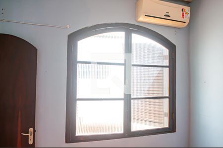 quarto 1 de casa de condomínio para alugar com 6 quartos, 200m² em Taquara, Rio de Janeiro