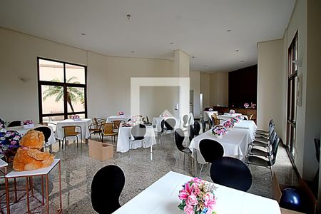 Apartamento para alugar com 150m², 4 quartos e 4 vagasÁrea comum - Salão de festas