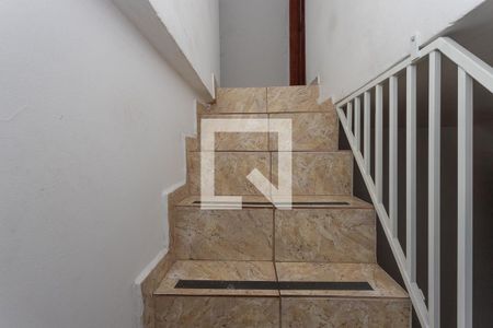 Escada  de casa à venda com 3 quartos, 311m² em Vila Nogueira, Diadema