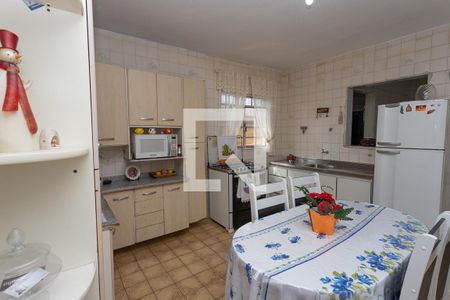 Casa à venda com 311m², 3 quartos e 1 vaga Casa à venda com 311m², 3 quartos e 1 vagaCozinha
