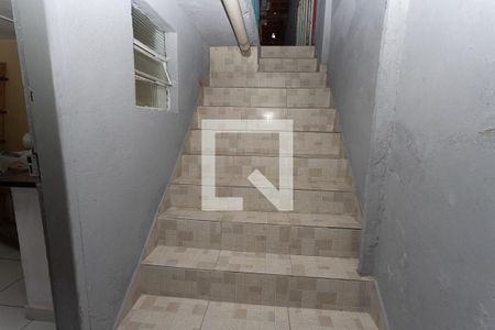 Casa à venda com 311m², 3 quartos e 1 vaga Casa à venda com 311m², 3 quartos e 1 vagaEscada
