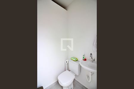 Casa à venda com 180m², 3 quartos e 2 vagasBanheiro de Serviço