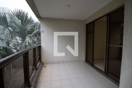 Apartamento à venda com 93m², 3 quartos e 2 vagas Apartamento à venda com 93m², 3 quartos e 2 vagasVaranda