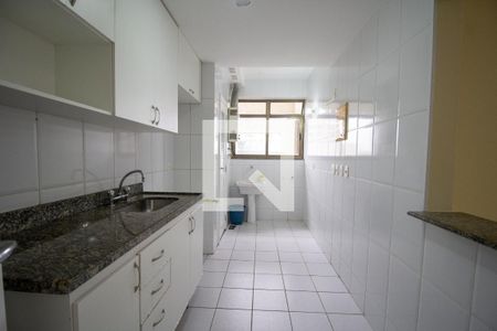 Apartamento à venda com 93m², 3 quartos e 2 vagas Apartamento à venda com 93m², 3 quartos e 2 vagasCozinha e Área de Serviço