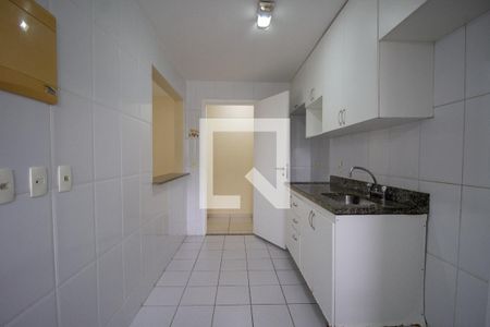 Apartamento à venda com 93m², 3 quartos e 2 vagas Apartamento à venda com 93m², 3 quartos e 2 vagasCozinha e Área de Serviço