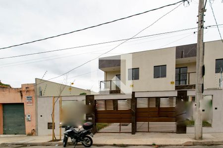 Casa à venda com 86m², 3 quartos e 1 vagaFachada