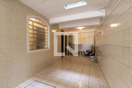 Casa à venda com 250m², 4 quartos e 4 vagas Casa à venda com 250m², 4 quartos e 4 vagasGaragem