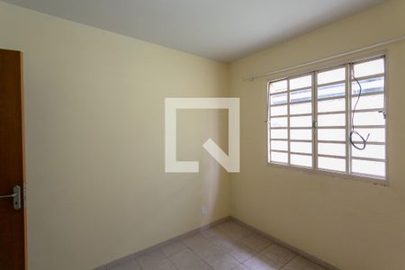 Quarto 1 de casa à venda com 3 quartos, 74m² em Fernão Dias, Belo Horizonte