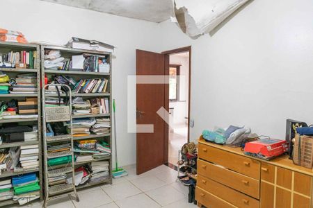 Casa à venda com 325m², 4 quartos e 4 vagas Casa à venda com 325m², 4 quartos e 4 vagasQuarto 2