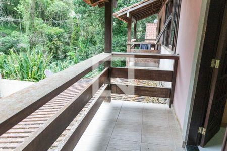 Casa à venda com 325m², 4 quartos e 4 vagas Casa à venda com 325m², 4 quartos e 4 vagasVaranda do Quarto 1