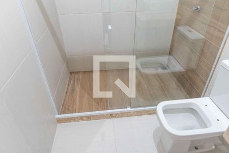 Casa à venda com 325m², 4 quartos e 4 vagas Casa à venda com 325m², 4 quartos e 4 vagasBanheiro Social