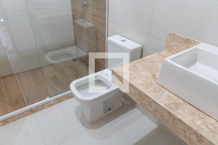 Casa à venda com 325m², 4 quartos e 4 vagas Casa à venda com 325m², 4 quartos e 4 vagasBanheiro Social