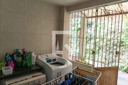 Casa à venda com 325m², 4 quartos e 4 vagas Casa à venda com 325m², 4 quartos e 4 vagasÁrea de Serviço